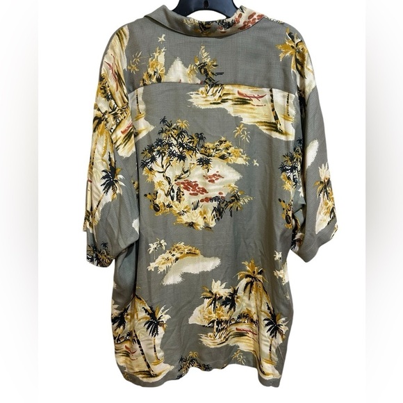 Tommy Bahama Gray Hawaiian Casual Button Down Shirts - Picture 3 of 4